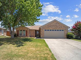 524 Bretts Way, Burleson, TX 76028