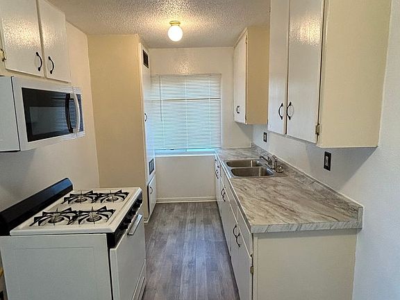 5th image of 10230 Woodworth Ave APT 4