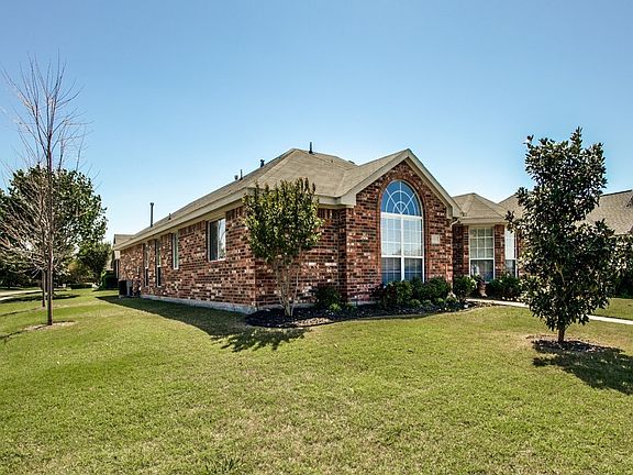 2nd image of 10151 Cambridge Dr