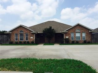 1001 Sun Meadow Ct, College Station, TX 77845