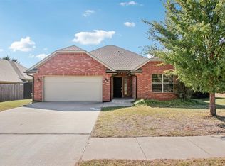 505 Cottonwood Dr, Moore, OK 73160