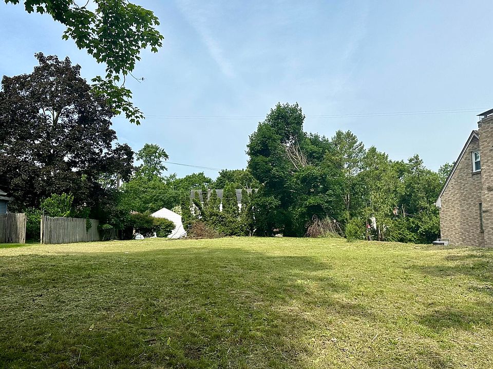 2nd image of 2437 Borglum Ave NE