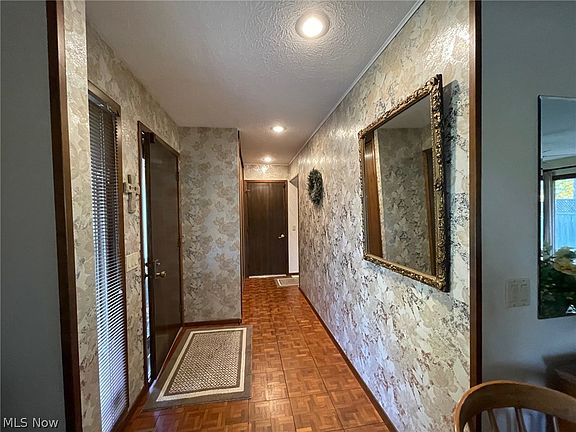 5th image of 8745 Barton Dr