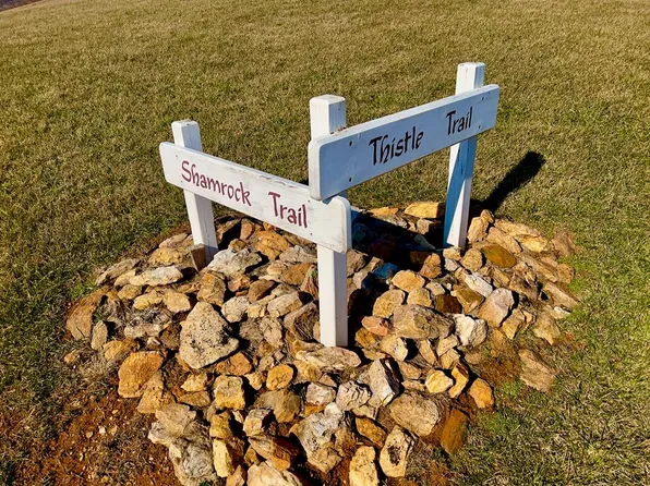 Bent Nail Rd, Hillsville, VA 24343