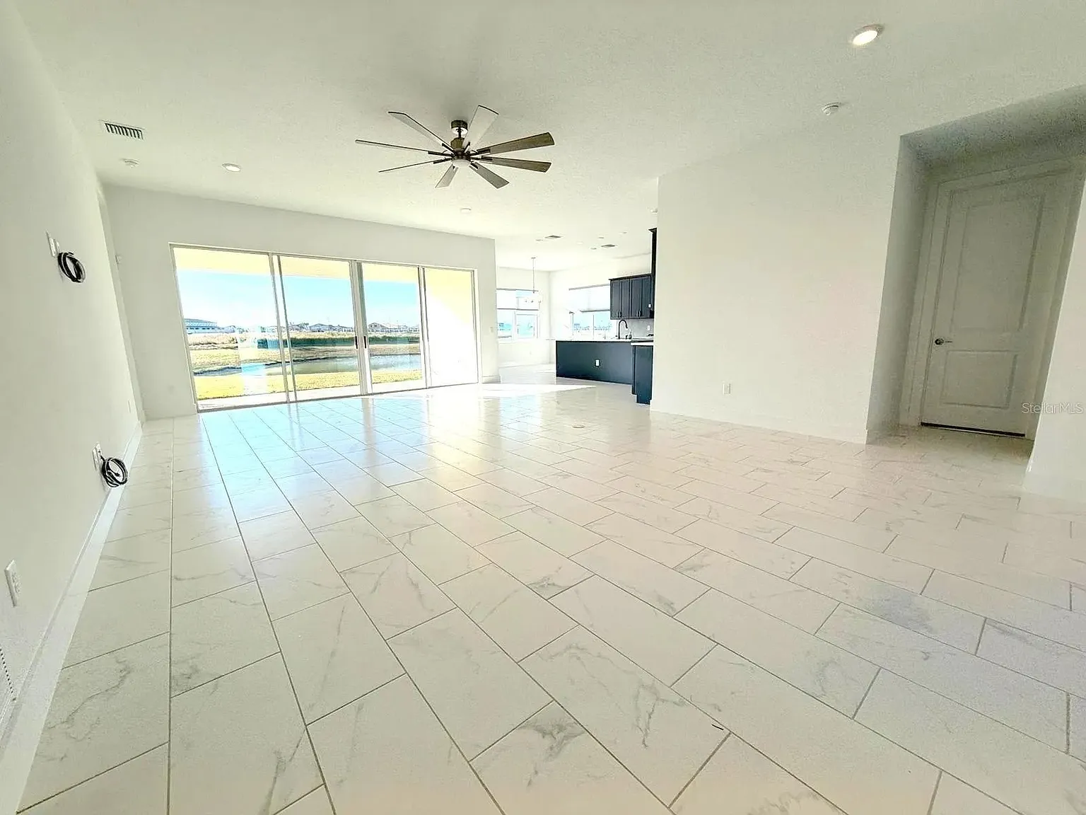 4 bed, 2746 sqft, $3,499 — Photo 2