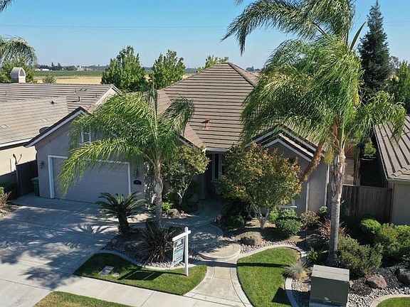 3rd image of 1452 Wildwood Dr