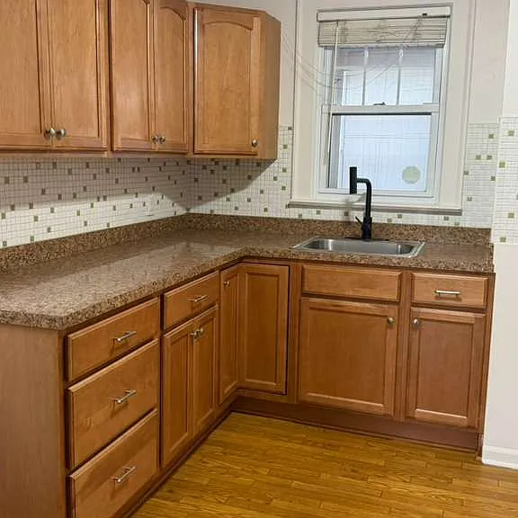 10006 Plymouth Ave — Photo 5