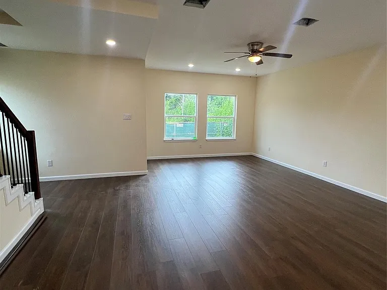 3516 Sparrow St — Photo 5