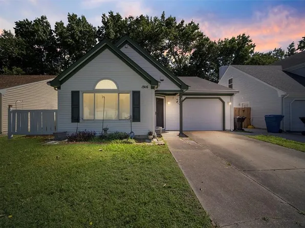 1916 John Brown Ln, Virginia Beach, VA 23464