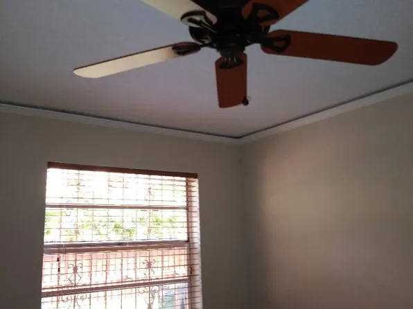 5770 NW 191st Ter, Hialeah, FL 33015
