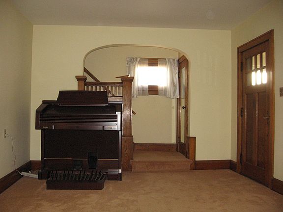 2nd image of 21 Morrison Ave