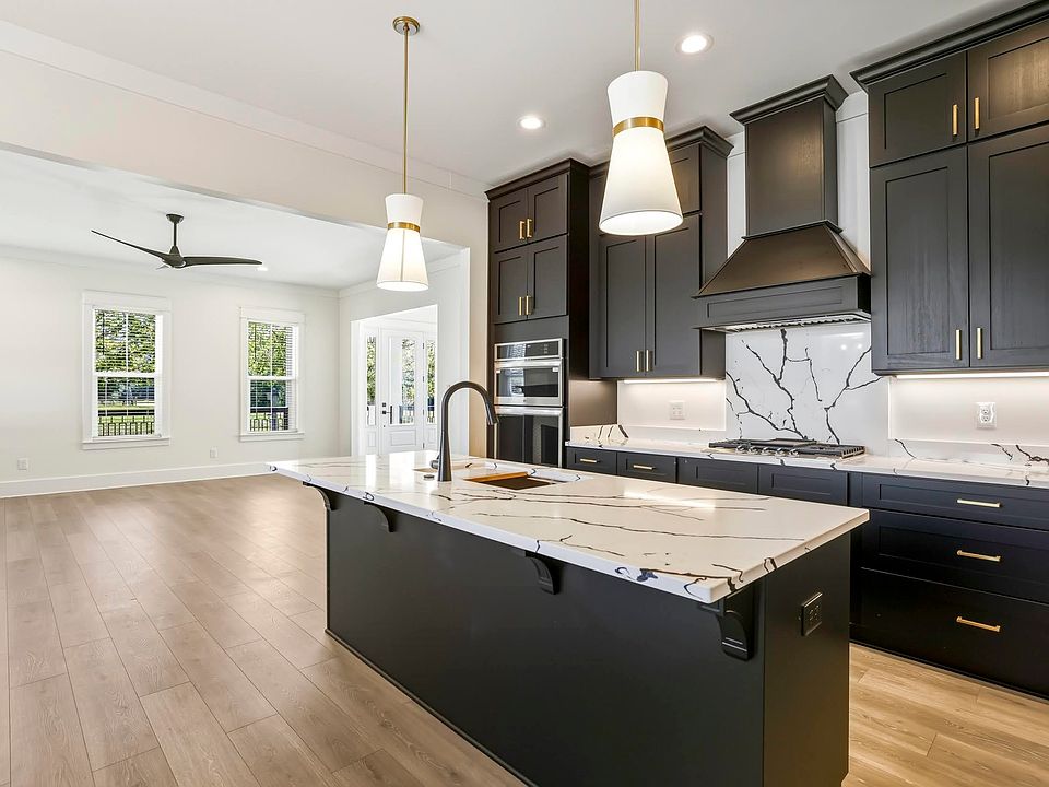 1st image of 4056 Biltmore Ave #4056