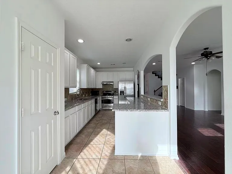 2814 Ridgeglen Ln — Photo 17
