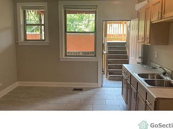 3rd image of 7943 S Essex Ave APT 1