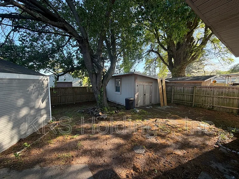 903 Freedom Ave — Photo 13