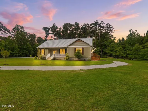 126 Charlie Road, Arapahoe, NC 28510