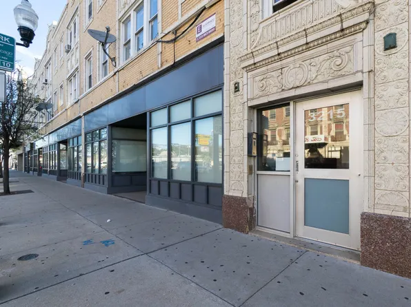 3215 N Cicero Ave APT 210, Chicago, IL 60641
