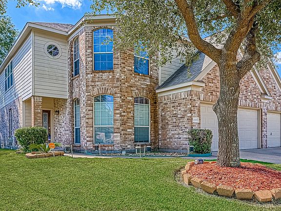 3rd image of 20307 Avery Point Dr