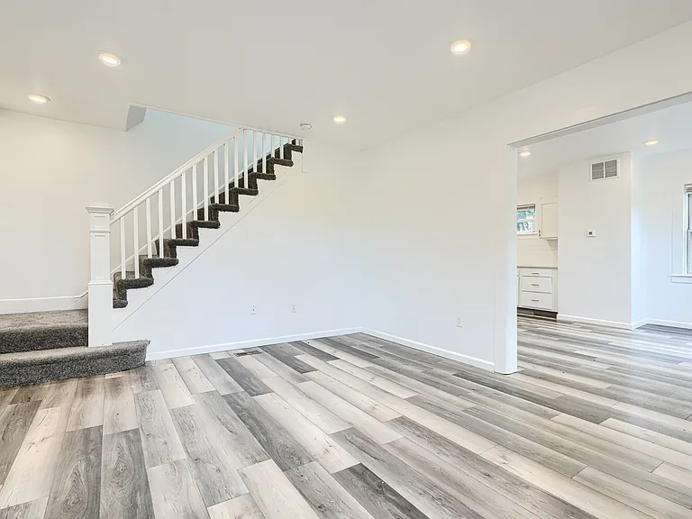 13 Summerfield Rd — Photo 6