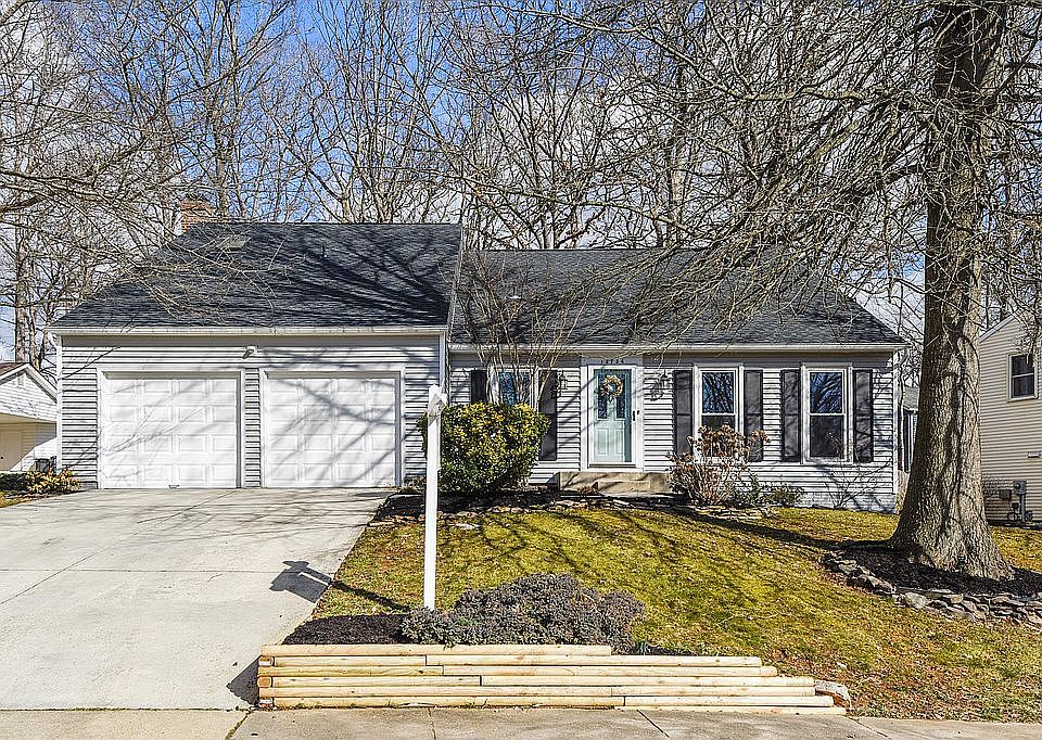 1st image of 15734 Edgewood Dr