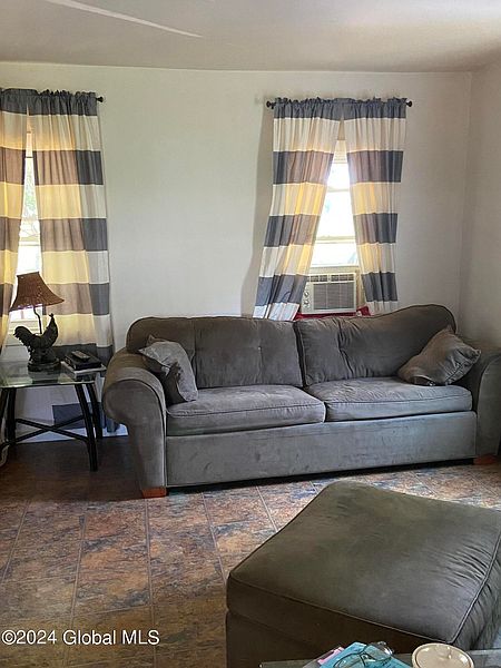3rd image of 22 Fielding Street