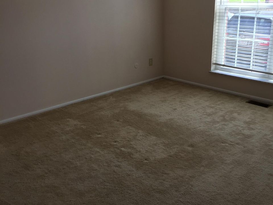 1st image of 10349 Forest Brook Ln APT B