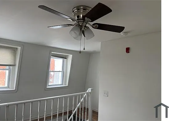 4215 Viola St #2R — Photo 4