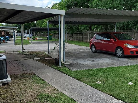 2nd image of 2302 Buchanan Dr