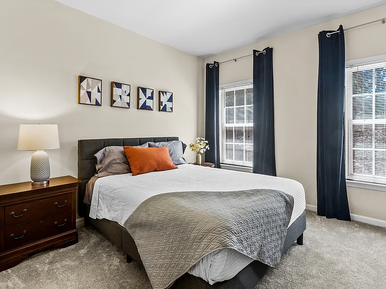 Bedroom on main level with ensuite bathroom
(Bedroom 1)