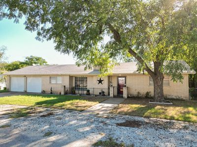 304 N Hall St, Comanche, TX, 76442