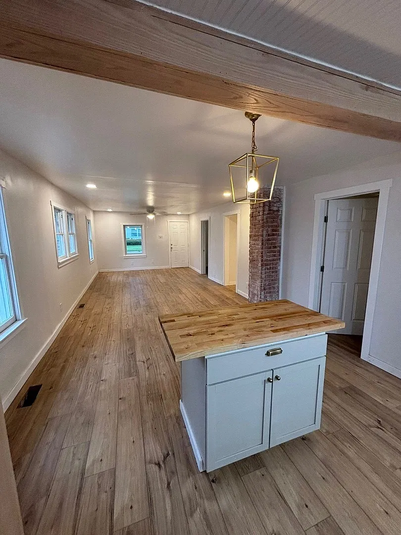 1317 E 5th Ave — Photo 1