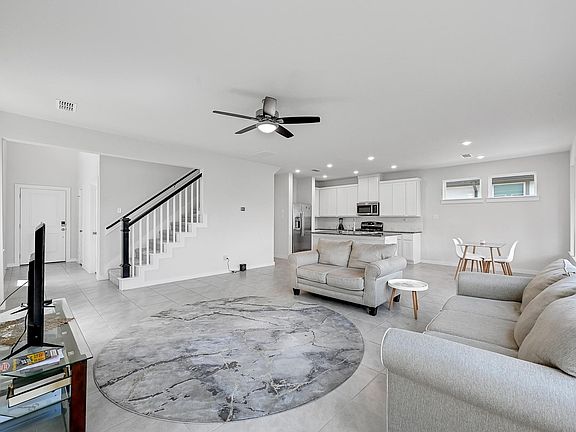5th image of 7218 Clearwater Cove Dr