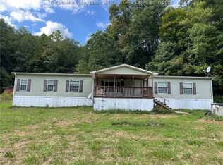 588 Bird Hollow Rd, Lizemores, WV 25125