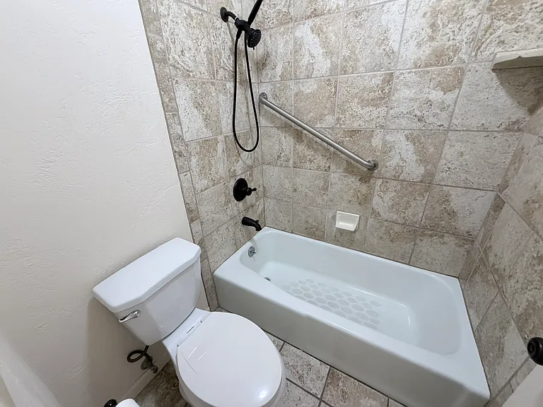 3150 Lakeside Dr #206 — Photo 11