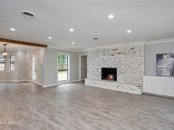 4th image of 618 Millicent Way