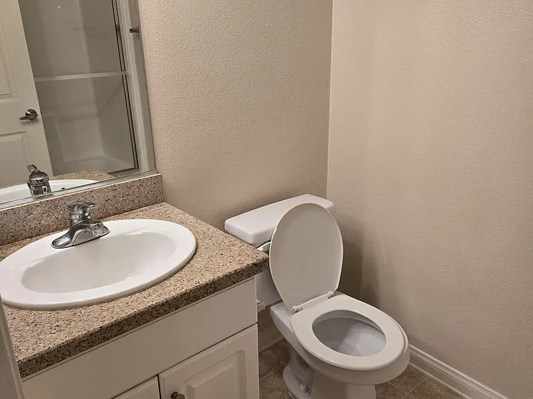 5520 Owensmouth Ave #313 — Photo 26