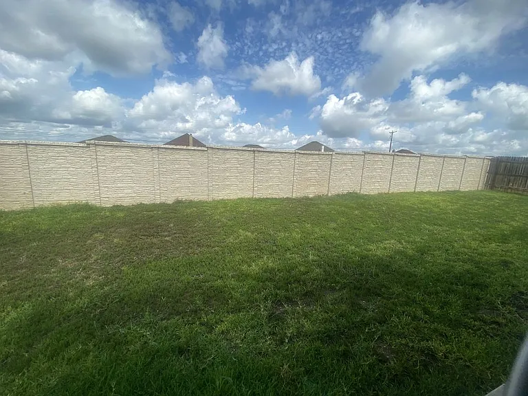 2604 Cortona St — Photo 36