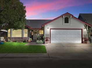 3032 Village Park Ct, Turlock, CA 95382