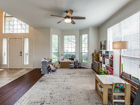 5th image of 1609 Weatherwood Dr