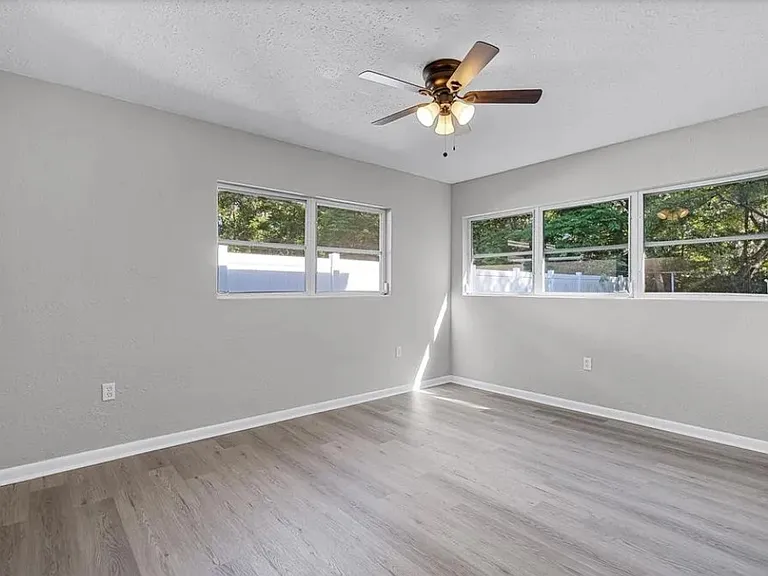 912 Citrus St — Photo 7