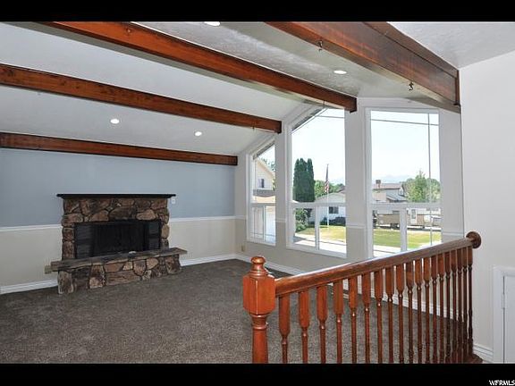 2nd image of 3813 W Sweetwater Cir