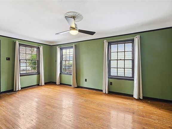 2nd image of 2133 Onzaga St
