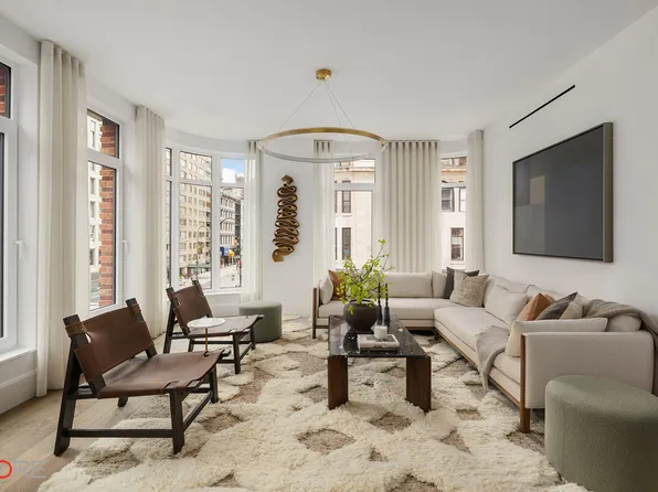 525 6th Avenue image 2 of 20