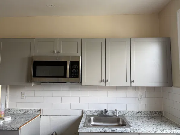 160 Norman Rd #2-L, Newark, NJ 07106