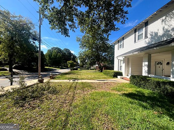 5th image of 506 Spring St