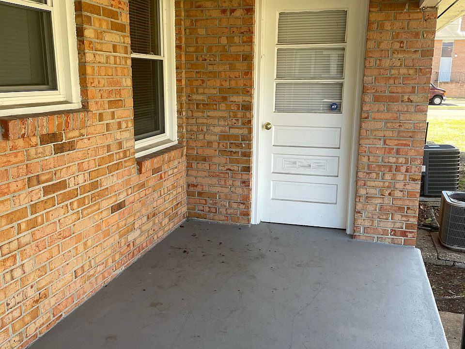 2nd image of 266 Lincoln St