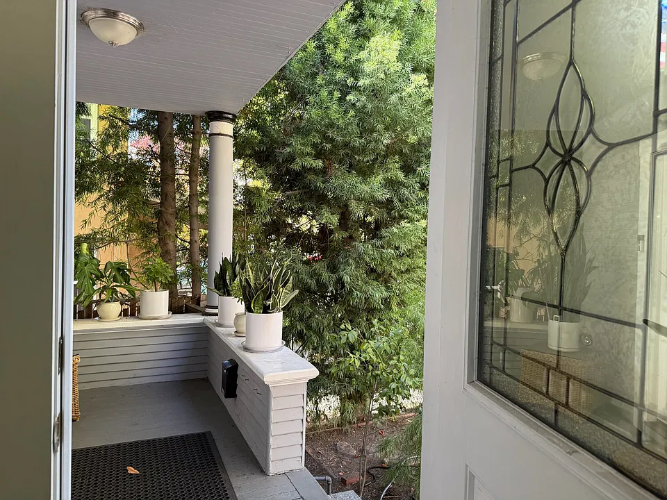 346 Emerson St #346