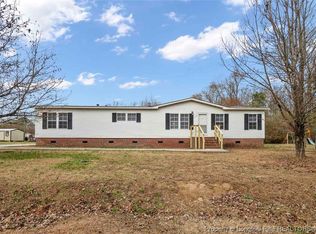 222 Cameo Ln, Parkton, NC 28371