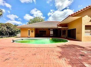 8656 NW 43rd Ct, Coral Springs, FL 33065