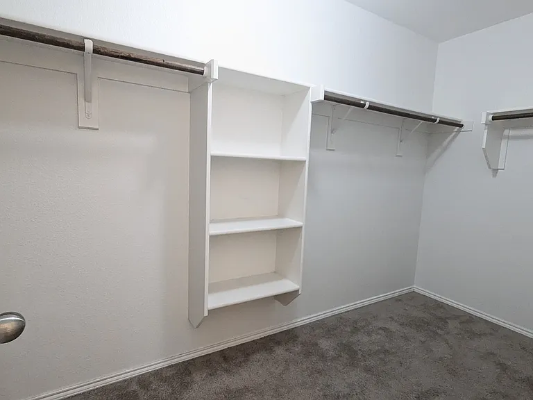 1740 Alamandine Ave — Photo 11